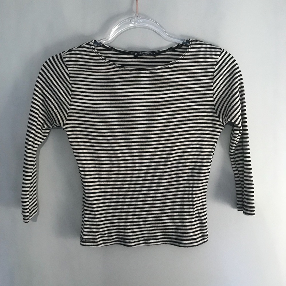 🔴SOLD🔴 Brandy Melville 2/3 sleeve top